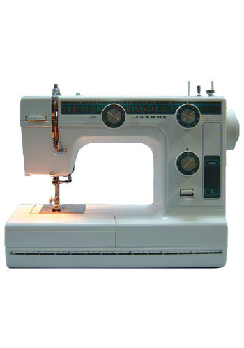 Электромеханическая швейная машина Janome L-394/LE 22